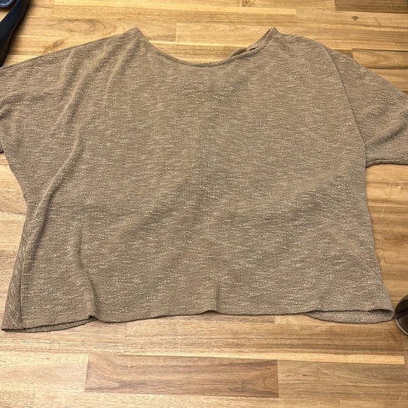 GILLI ⭐️ twist  back top - Picture 4 of 4